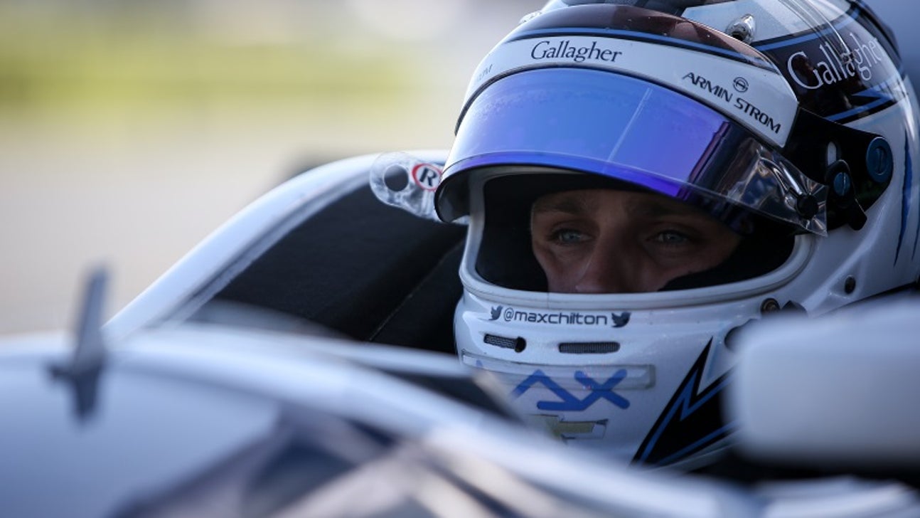 Max Chilton re-signs with Chip Ganassi Racing for 2017 IndyCar season