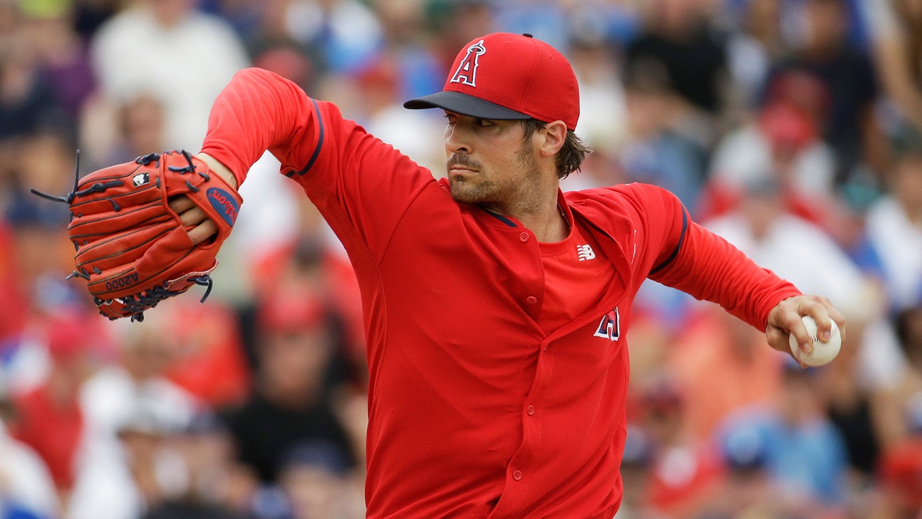 Wilson struggles early as Angels beat Royals 7-3