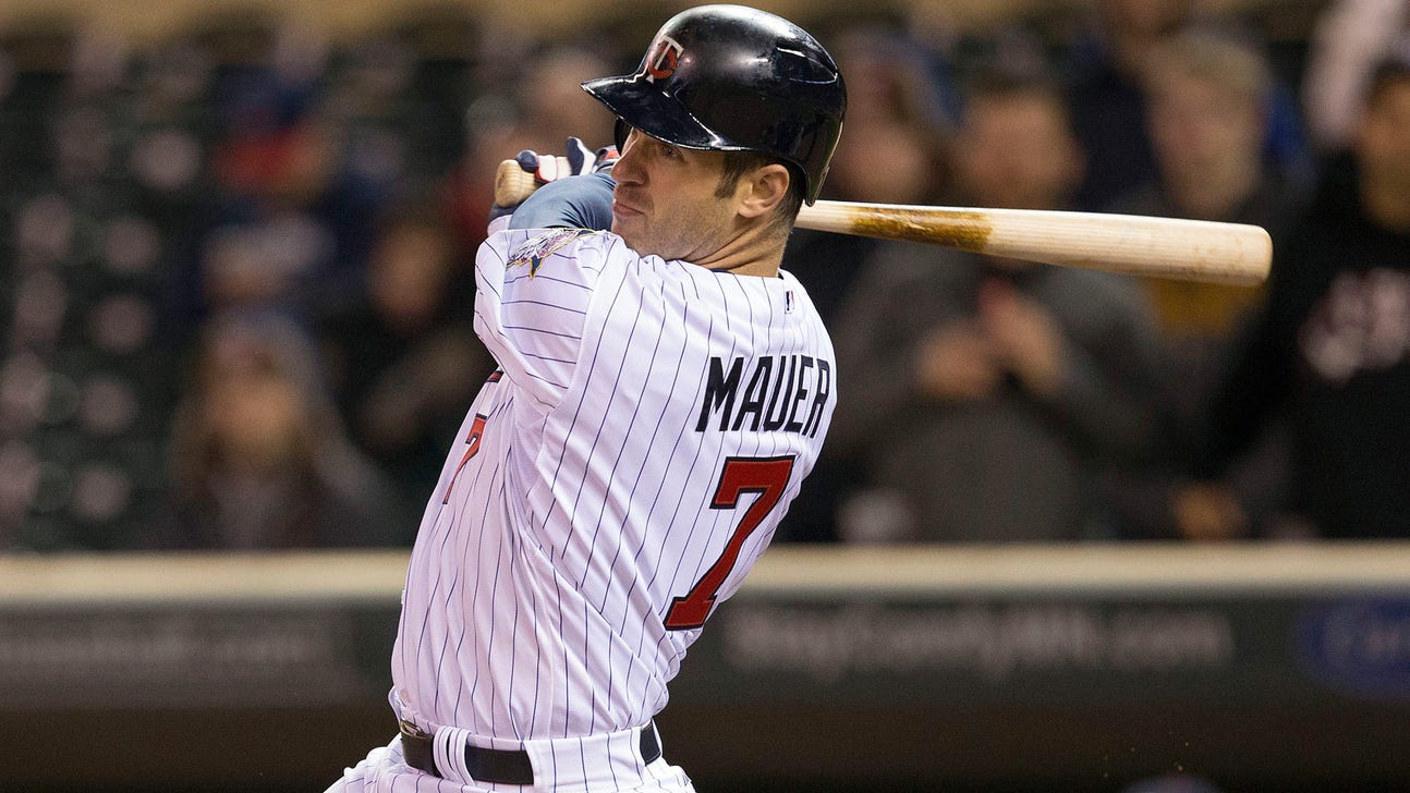 Twins' Mauer out with back spasms