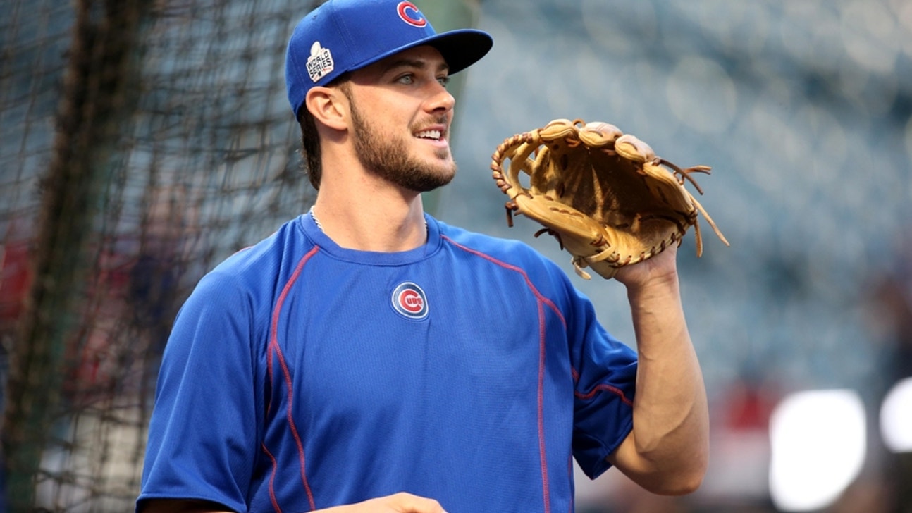 Kris Bryant Wears WWE Championship Belt at Cubs World Series Parade (Video))