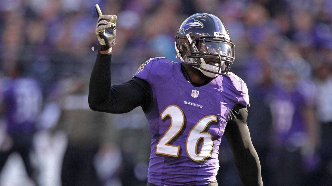 NFL player's awesome reason for working at shoe store during offseason