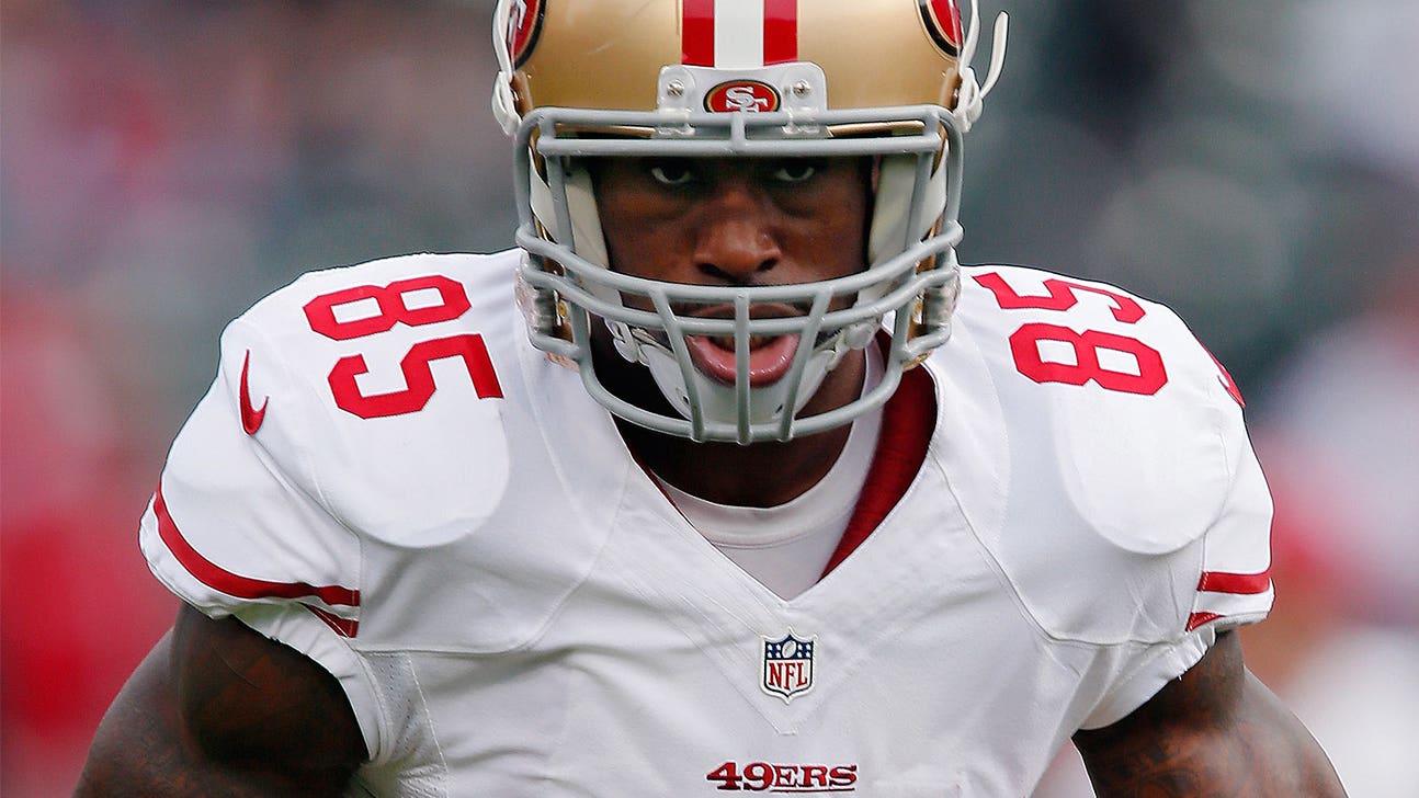 Unbeaten Broncos beef up, add TE Vernon Davis in trade with 49ers