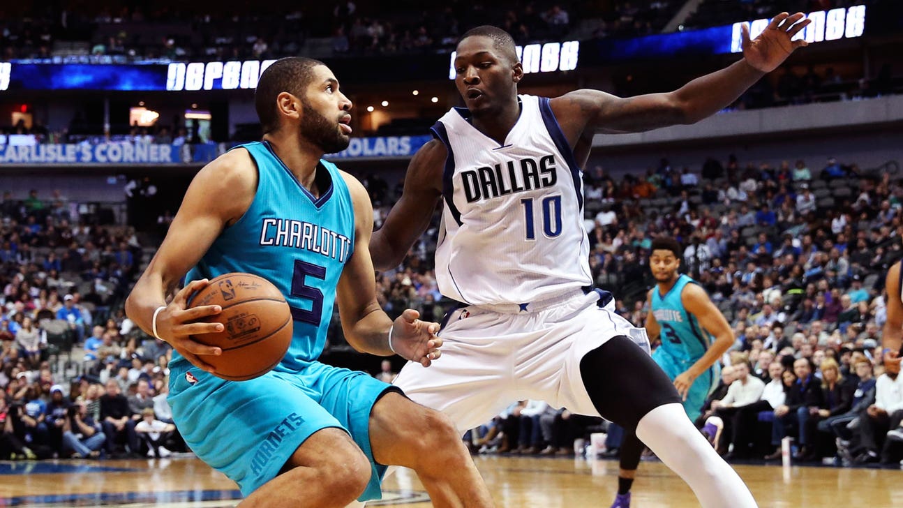Walker leads balanced effort as Hornets beat Mavs 109-101
