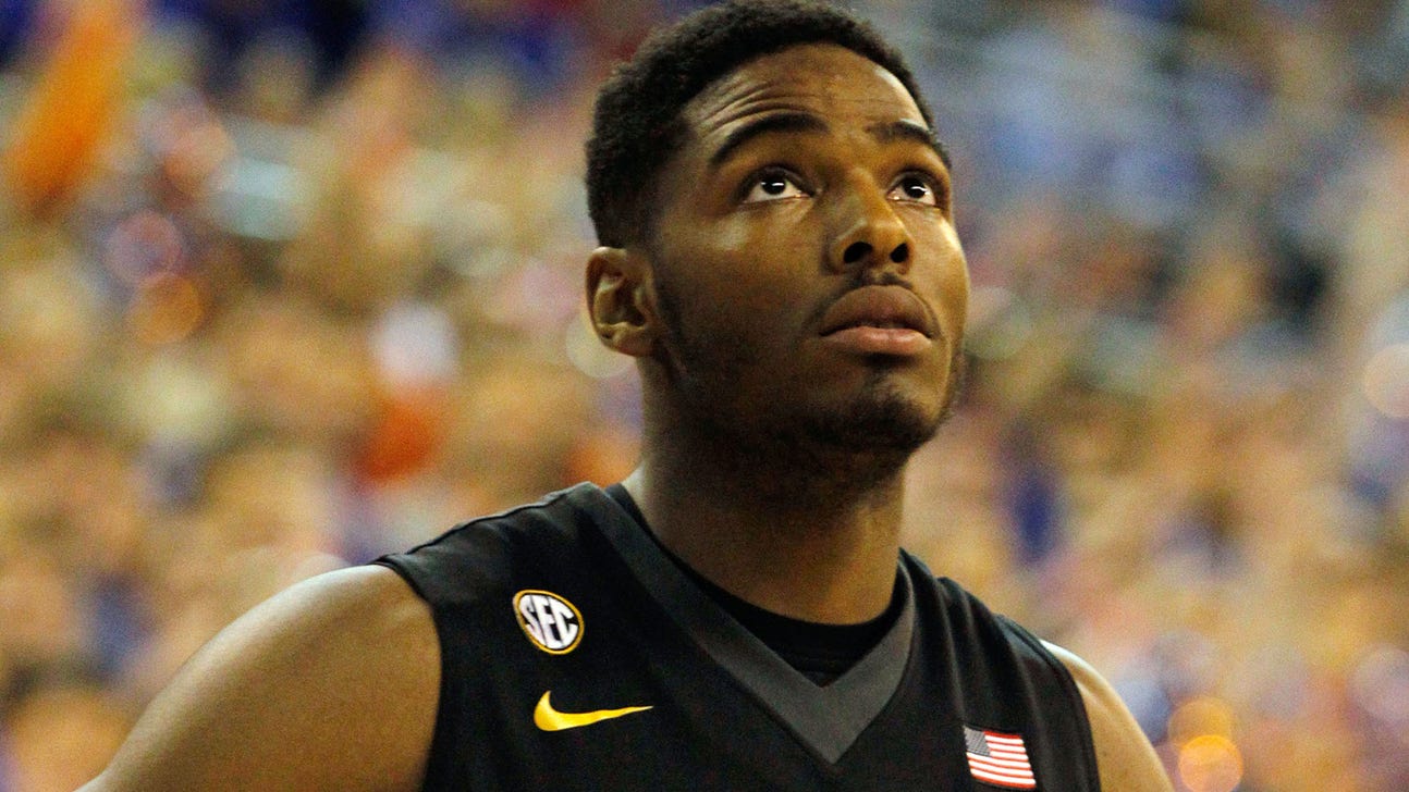 Mizzou hoops boots forward Torren Jones from program