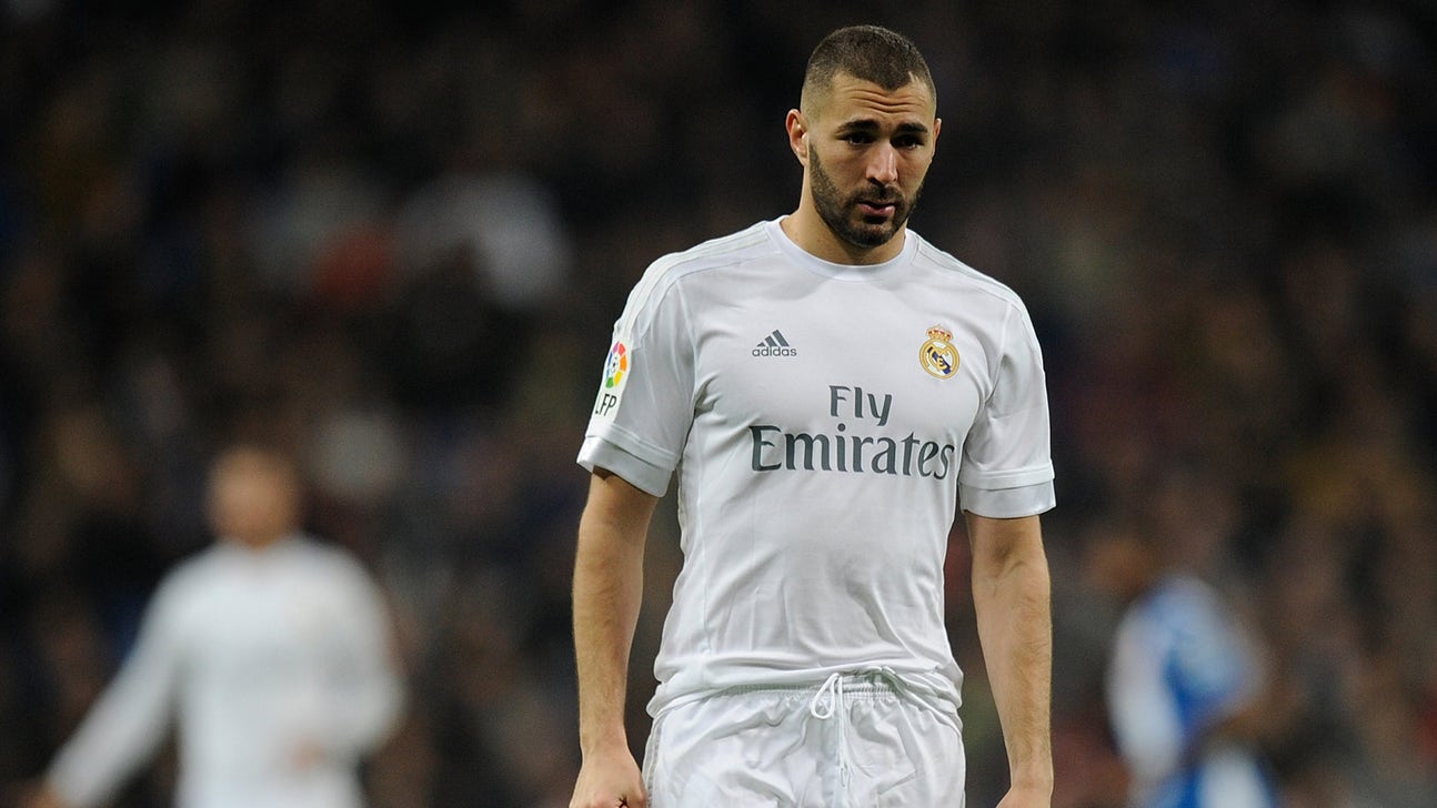 Real Madrid striker Benzema ruled out for at least 3 weeks