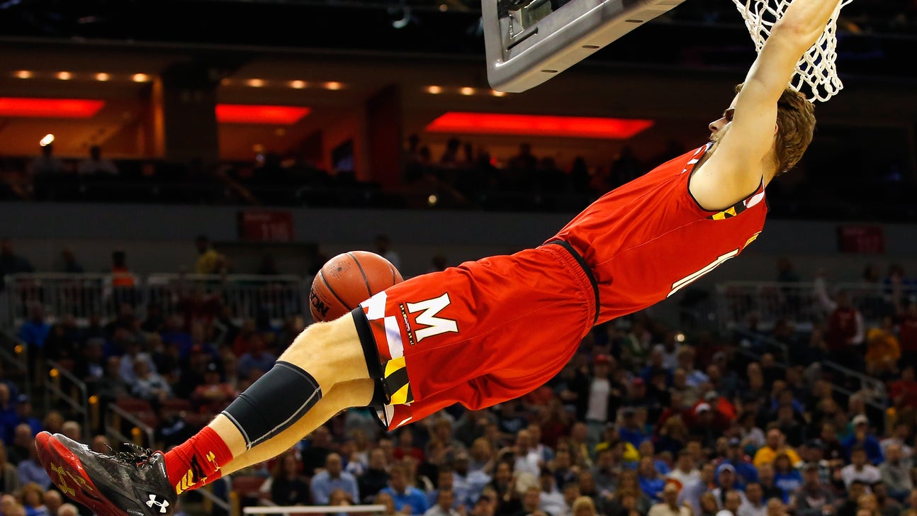 This thunderous Maryland dunk somehow earned an awful technical foul from refs