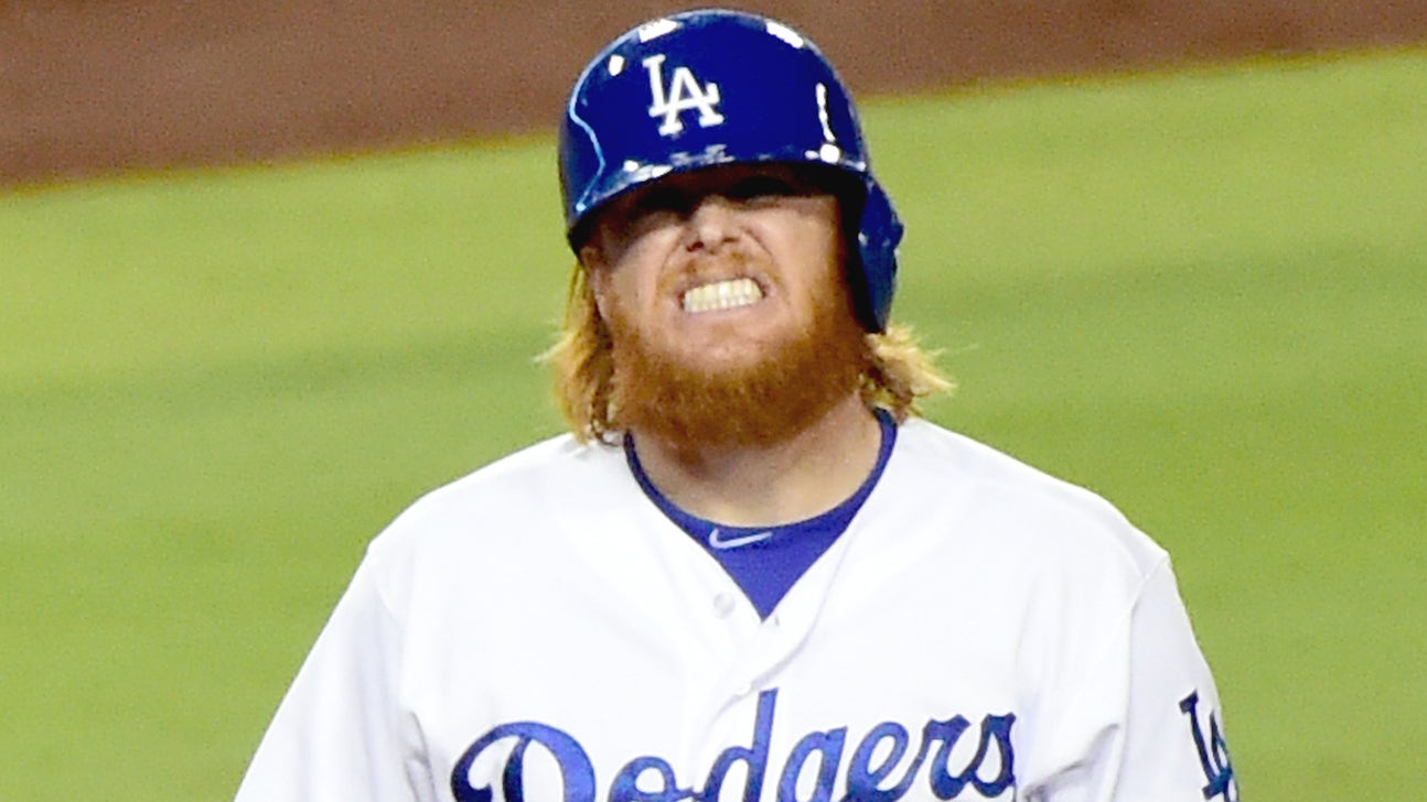 Turner says he's fine after taking pitch off pinkie