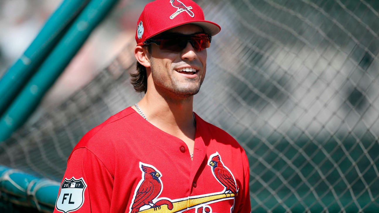 Cardinals sign final 21 pre-arbitration players for 2017