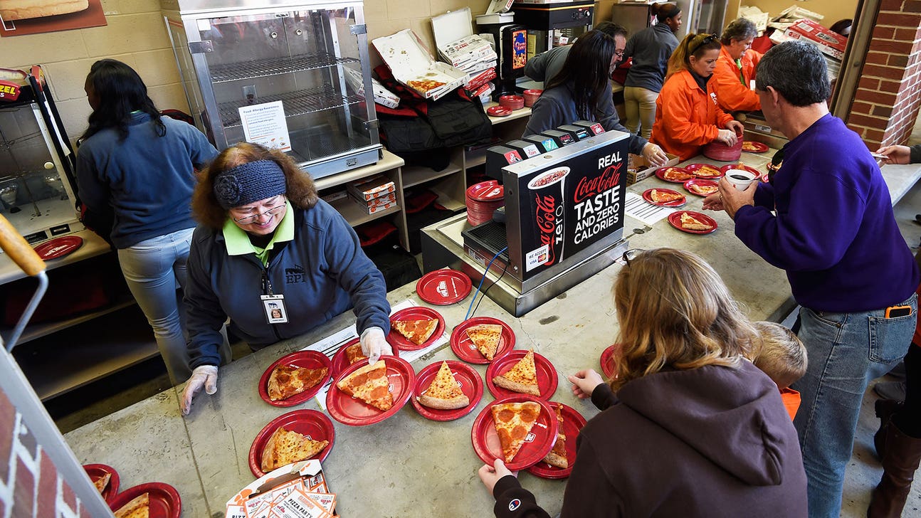 Any way you slice it: Clemson throws playoff selection pizza party