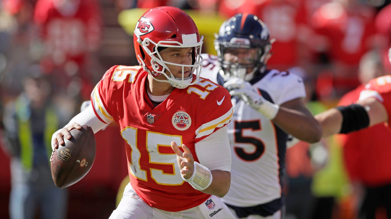 Mahomes throws for four touchdowns as Chiefs defeat Broncos 30-23