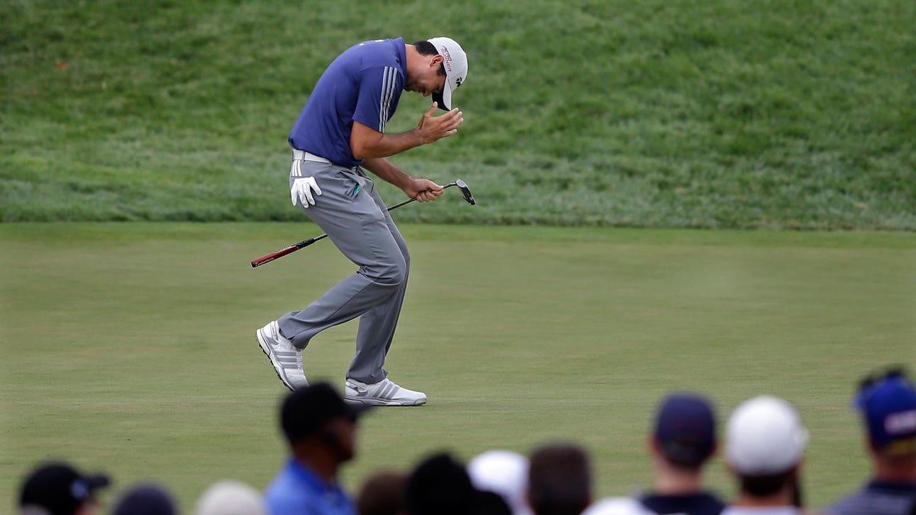 Day shoots 62, cruises to six-shot victory at The Barclays