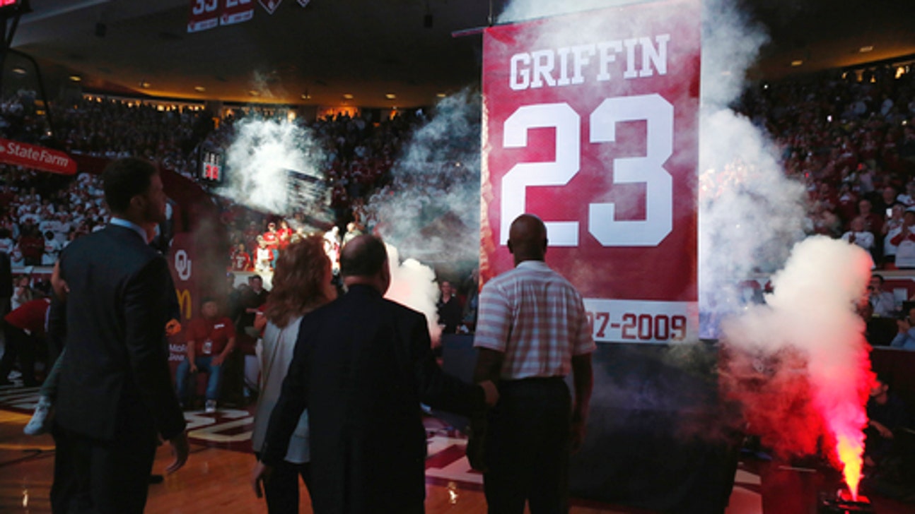 Oklahoma Sooners honor Blake Griffin by hanging jersey in the rafters