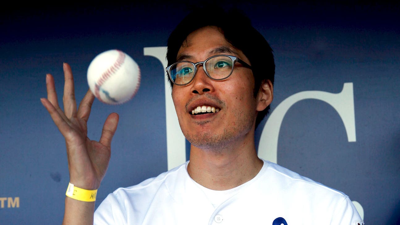Korean 'superfan' of Royals headed back to KC for World Series