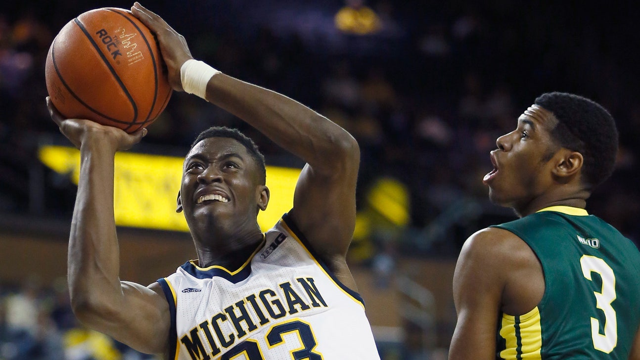 No. 25 Michigan beats Northern Michigan 70-44