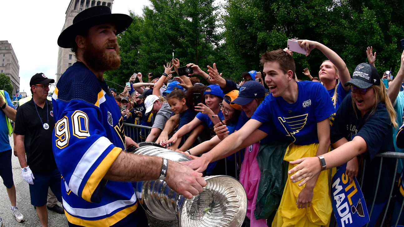 Ryan O'Reilly awarded Selke Trophy for best defensive forward