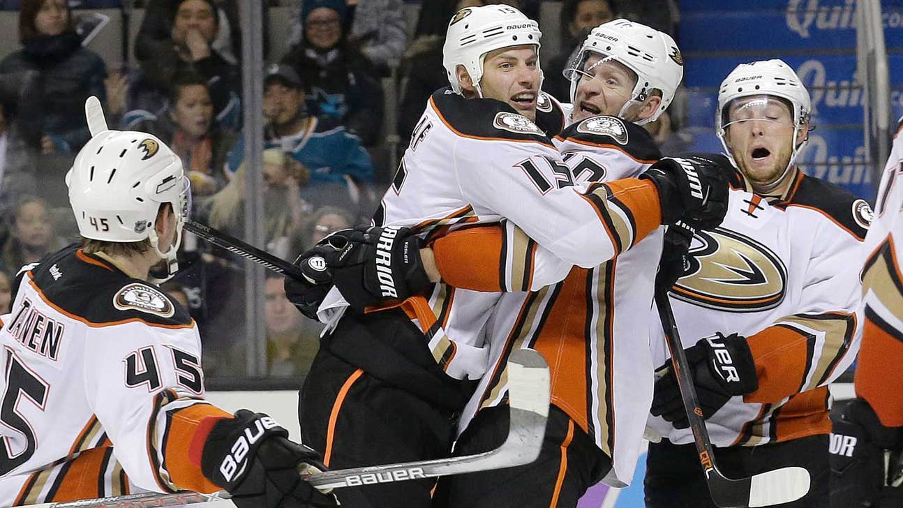 Getzlaf helps Ducks top Sharks 3-2