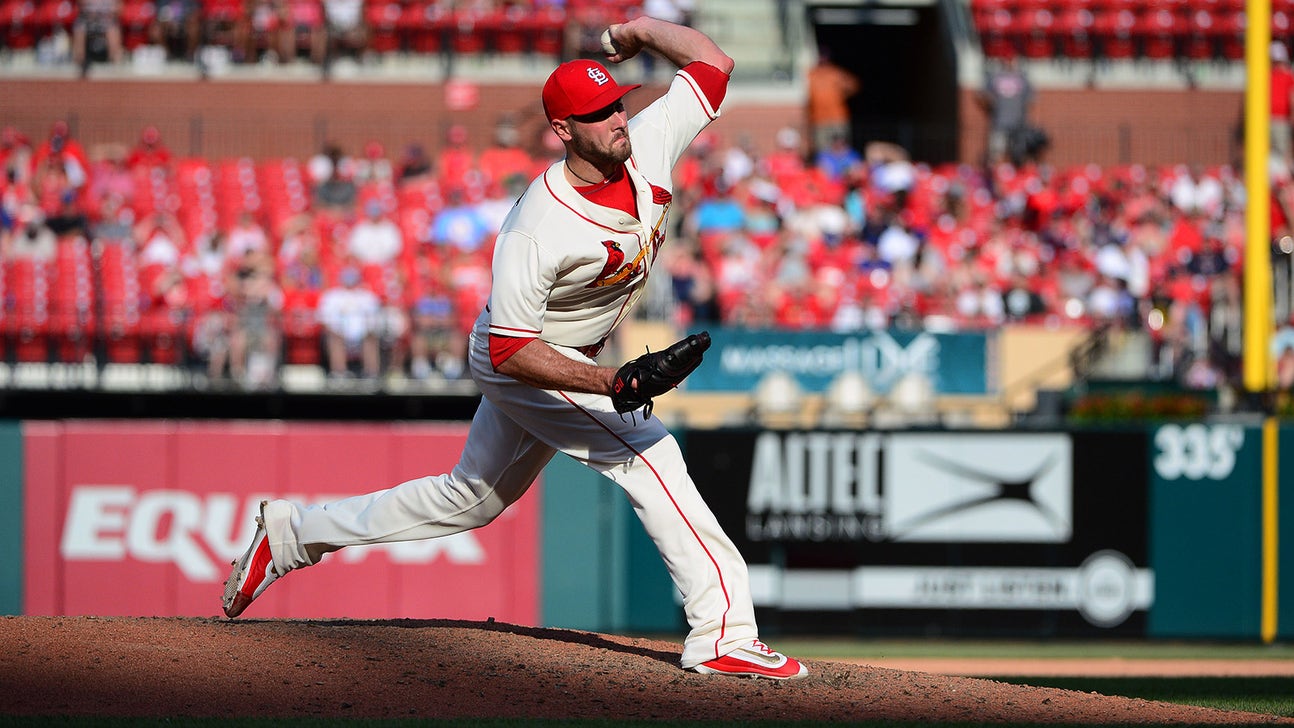 Cardinals put Siegrist on DL, recall Tuivailala