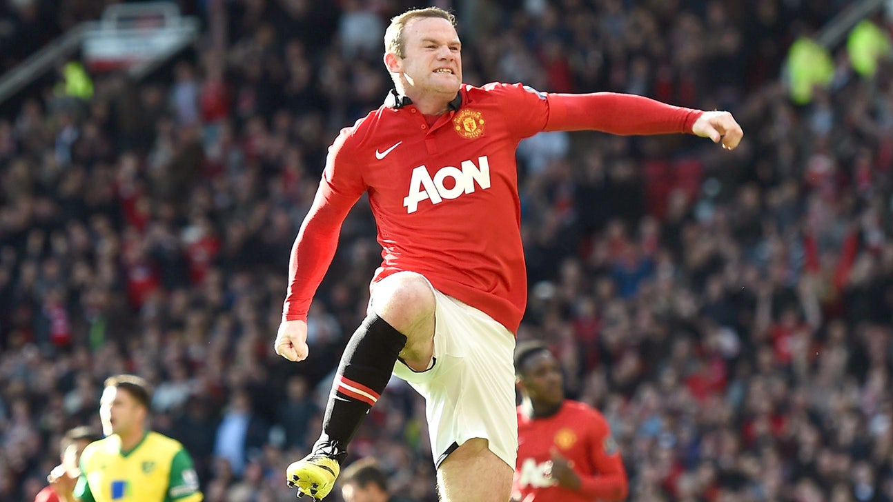 Manchester United easily dispatches Norwich in Ryan Giggs' debut as boss