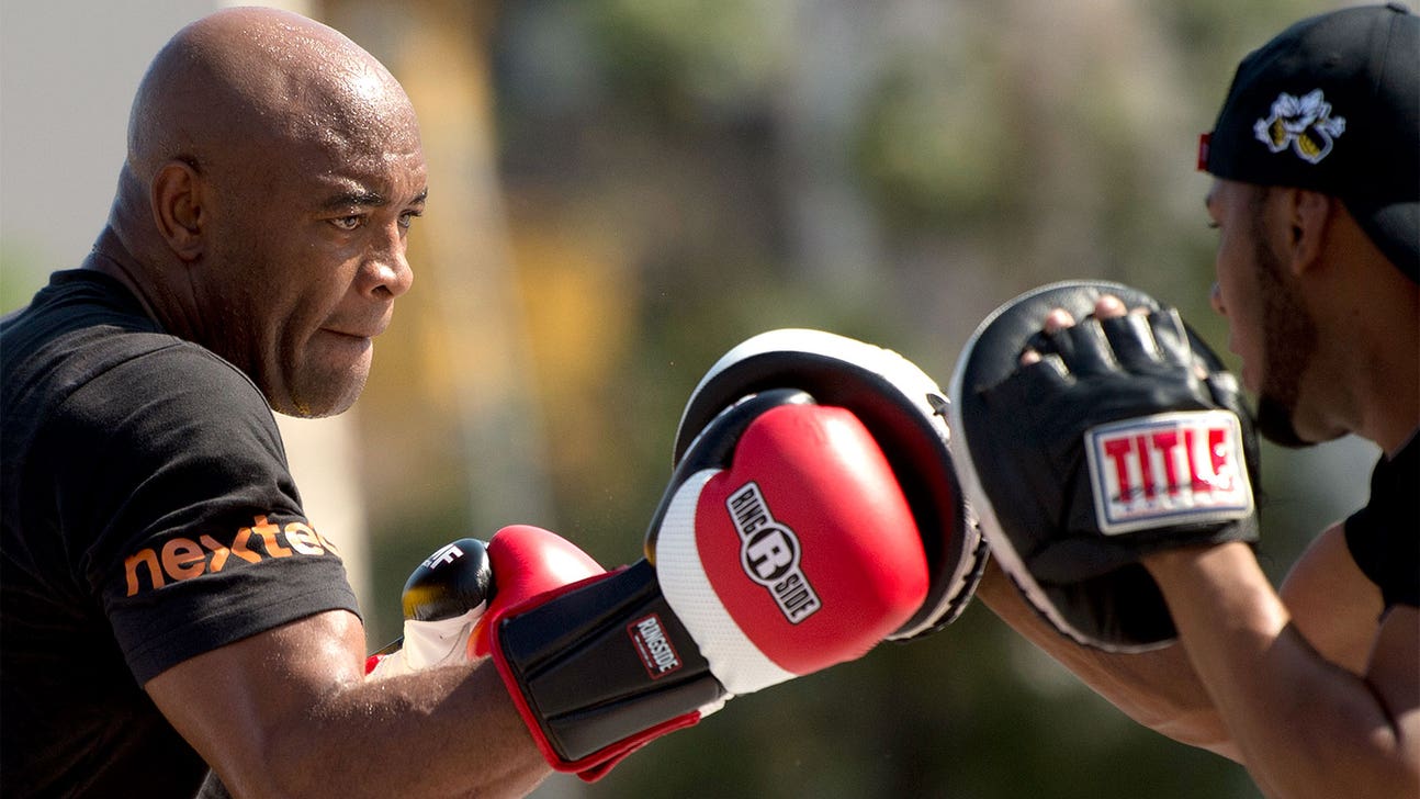 Chris Weidman thinks Anderson Silva should return -- as a boxer