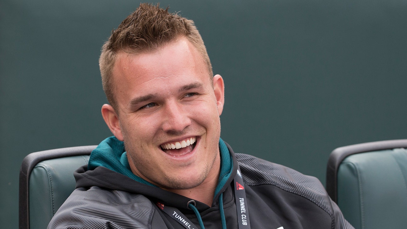 Mike Trout made his buddy wear a full Eagles uniform to the gym after losing bet