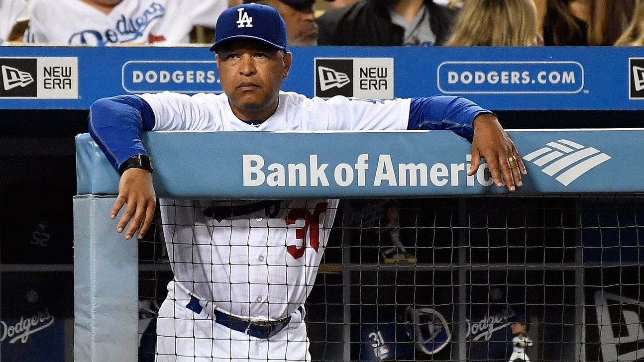 Dodgers' Roberts back in San Diego as division champ