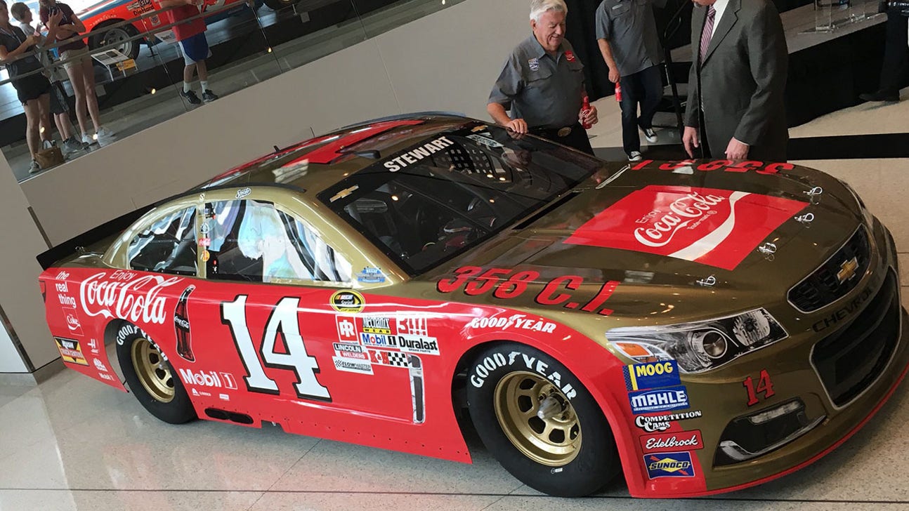 Tony Stewart's Darlington throwback car honors Bobby Allison