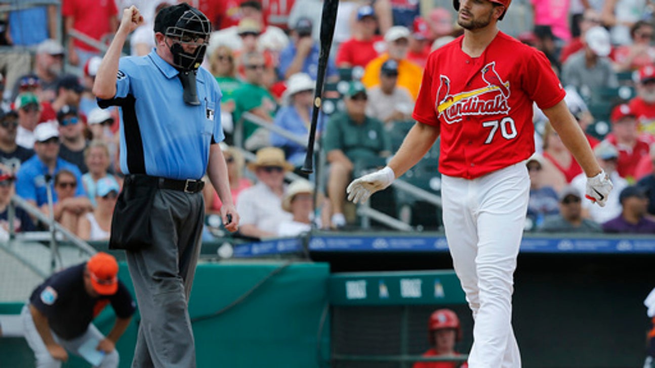 Molina takes first full swings in Cardinals' loss to Tigers