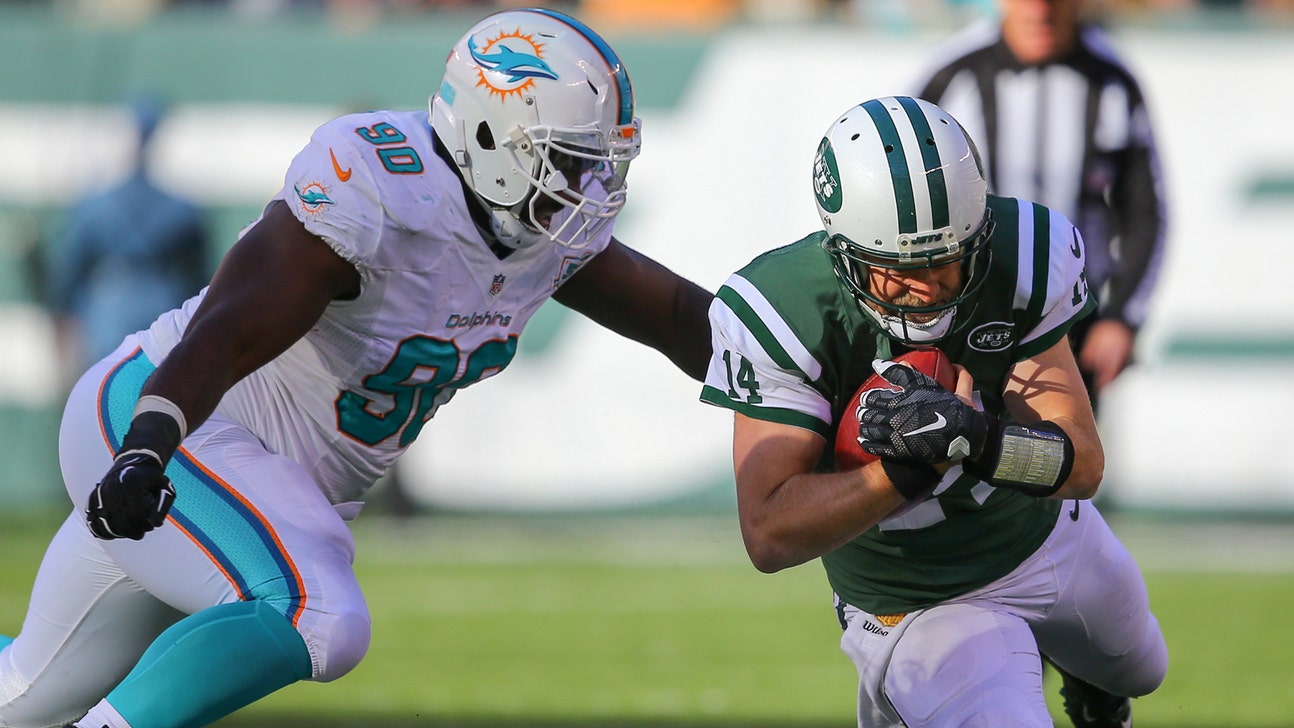 Earl Mitchell questionable for Dolphins but expected to play