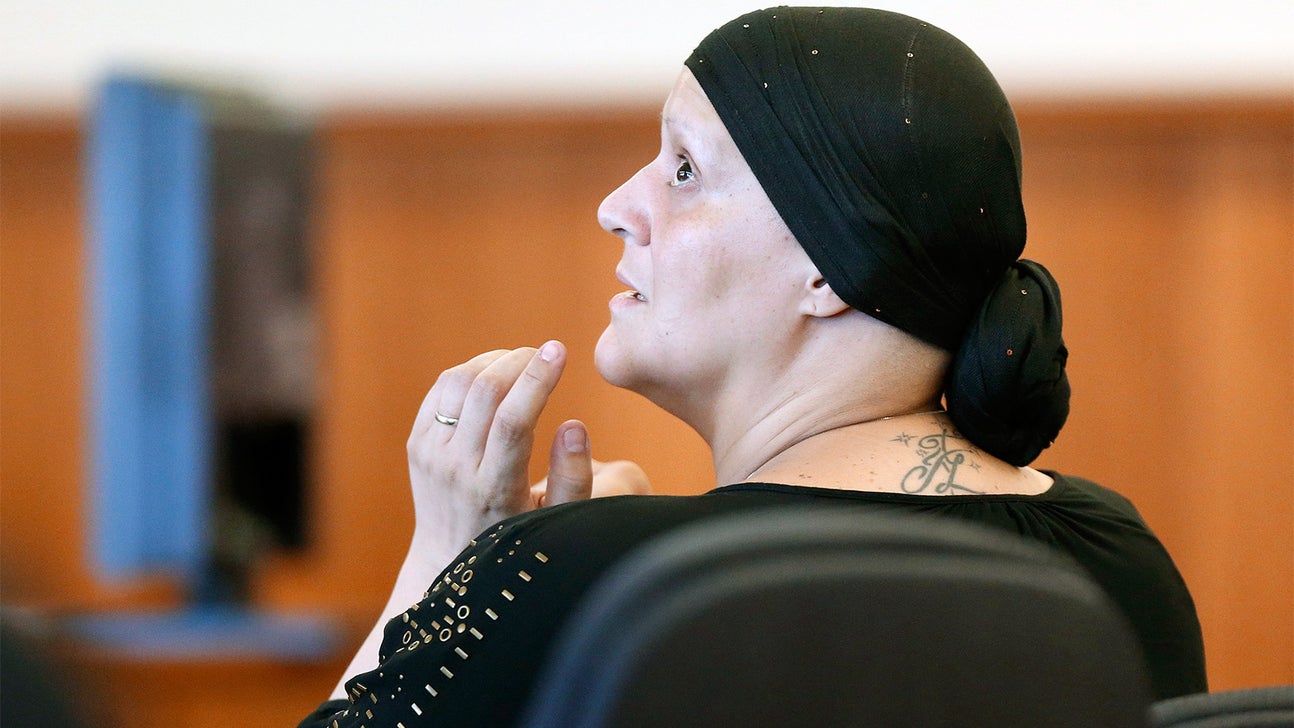 Prosecutors allege Hernandez tried to buy cousin's silence