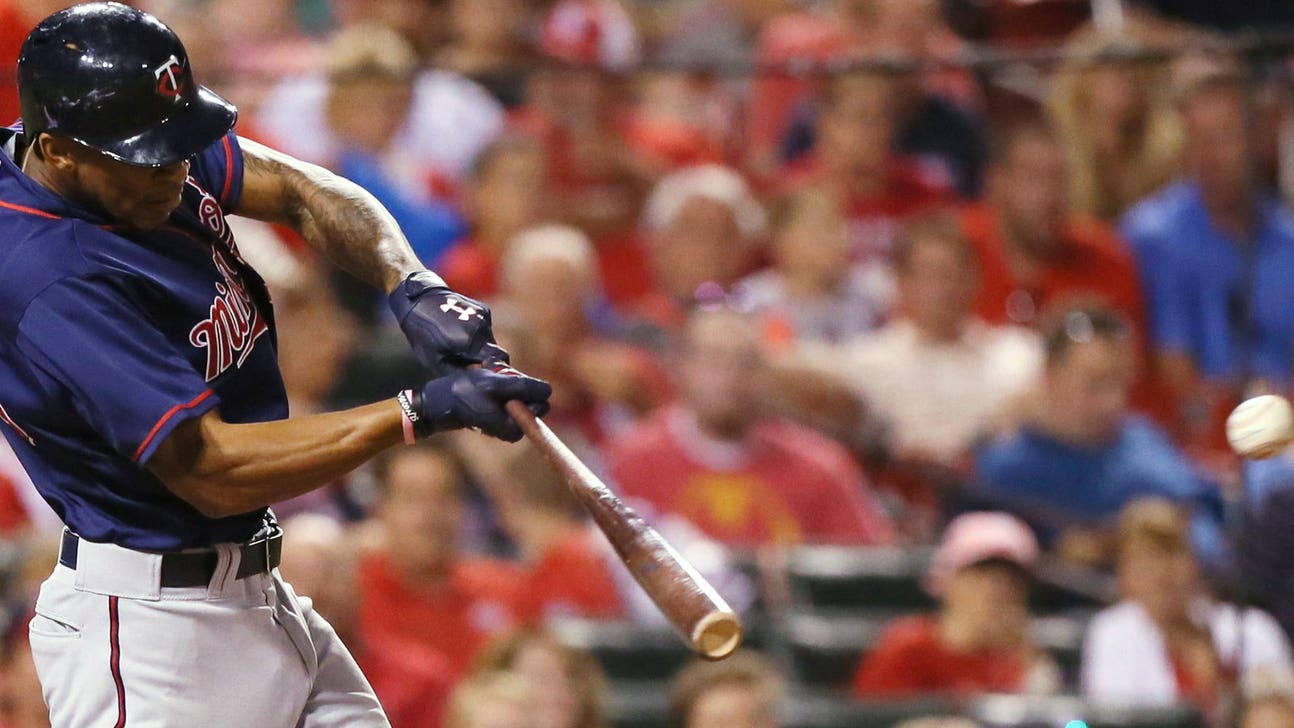 Twins' Buxton notches first career hit, promptly puts speed on display