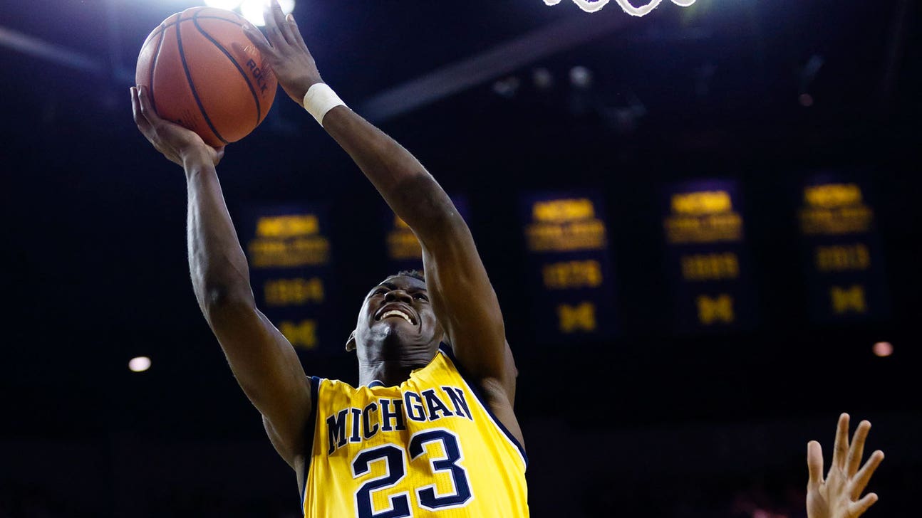 Michigan top scorer 'day-to-day' with leg injury