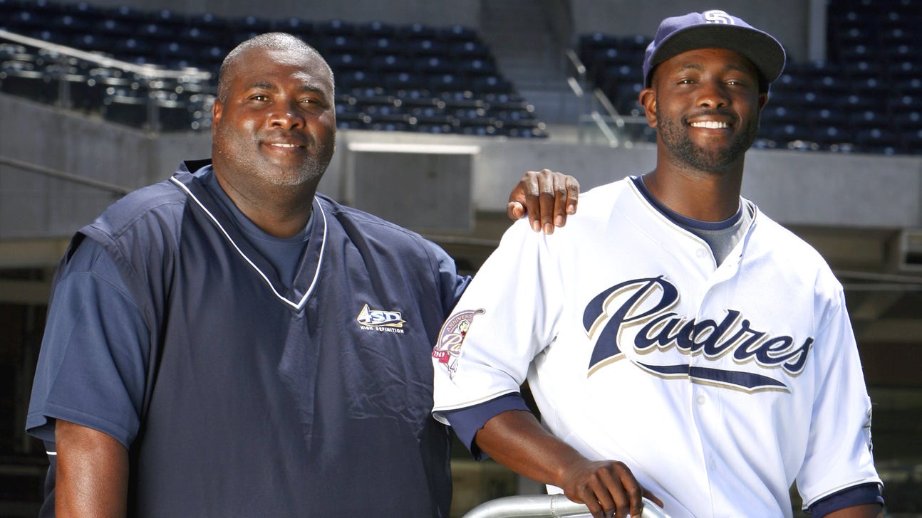 Tony Gwynn Jr. gets walk-off hit on Father's Day (VIDEO)