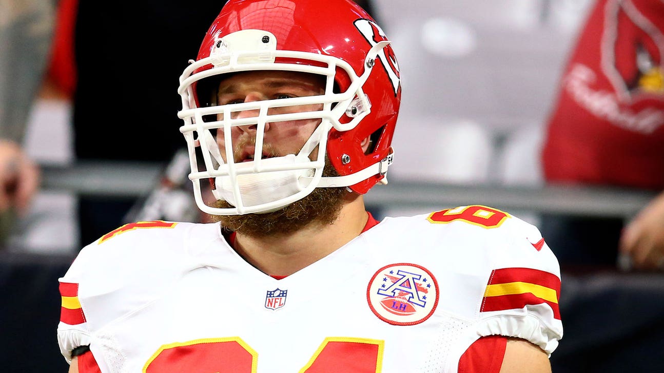 Report: Texans adding OL Eric Kush to active roster