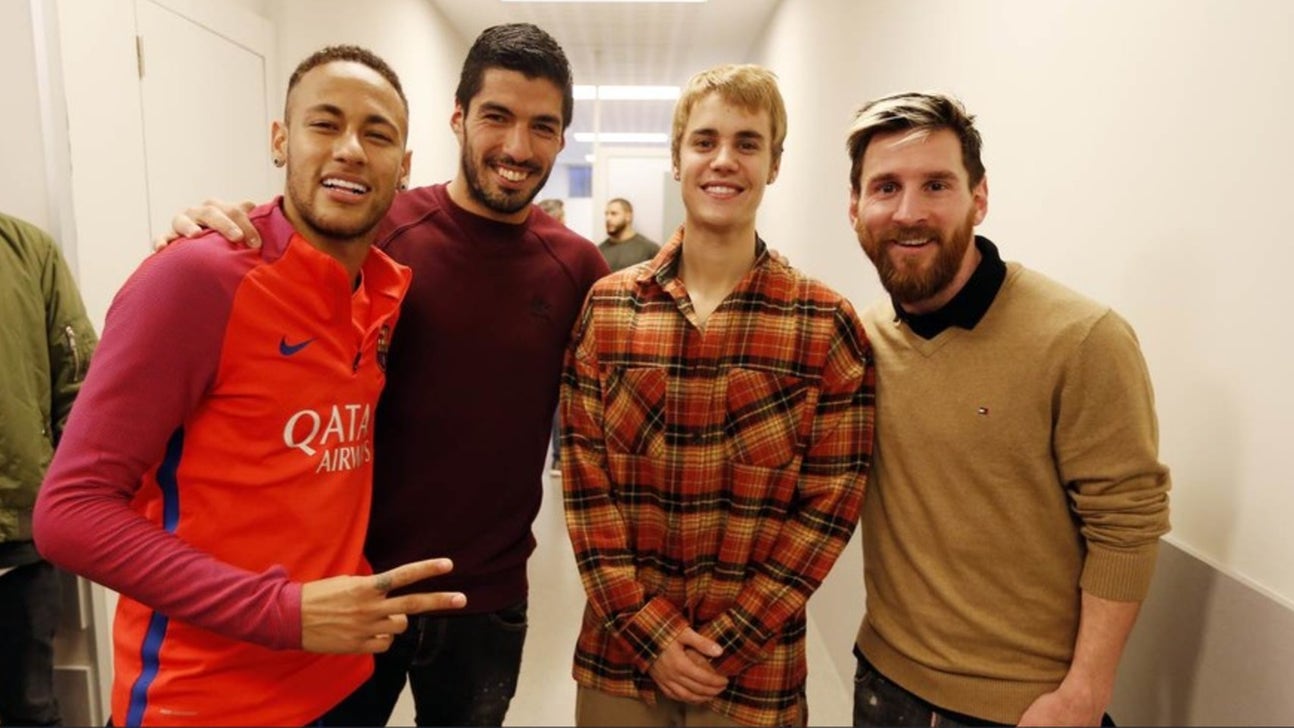 Justin Bieber popped in to visit his best buds at Barcelona