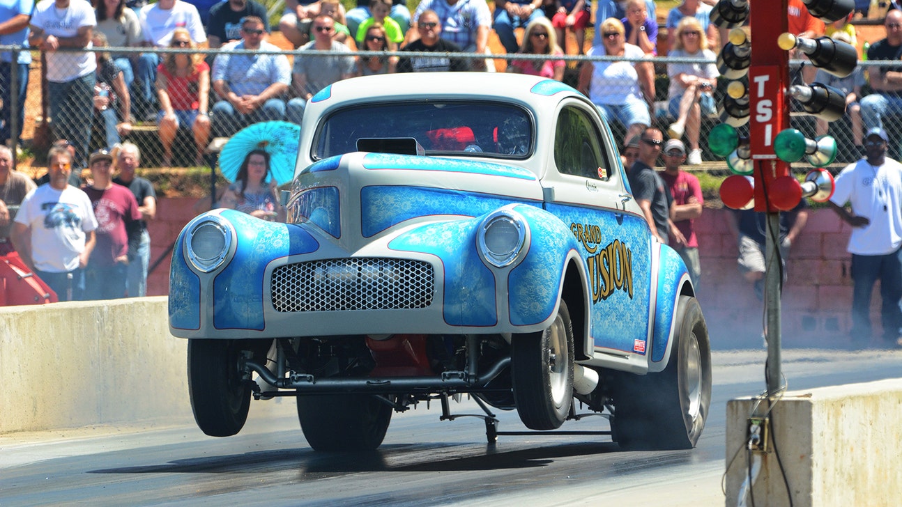 Series still drag races like it's 1965, refuses corporate sponsors