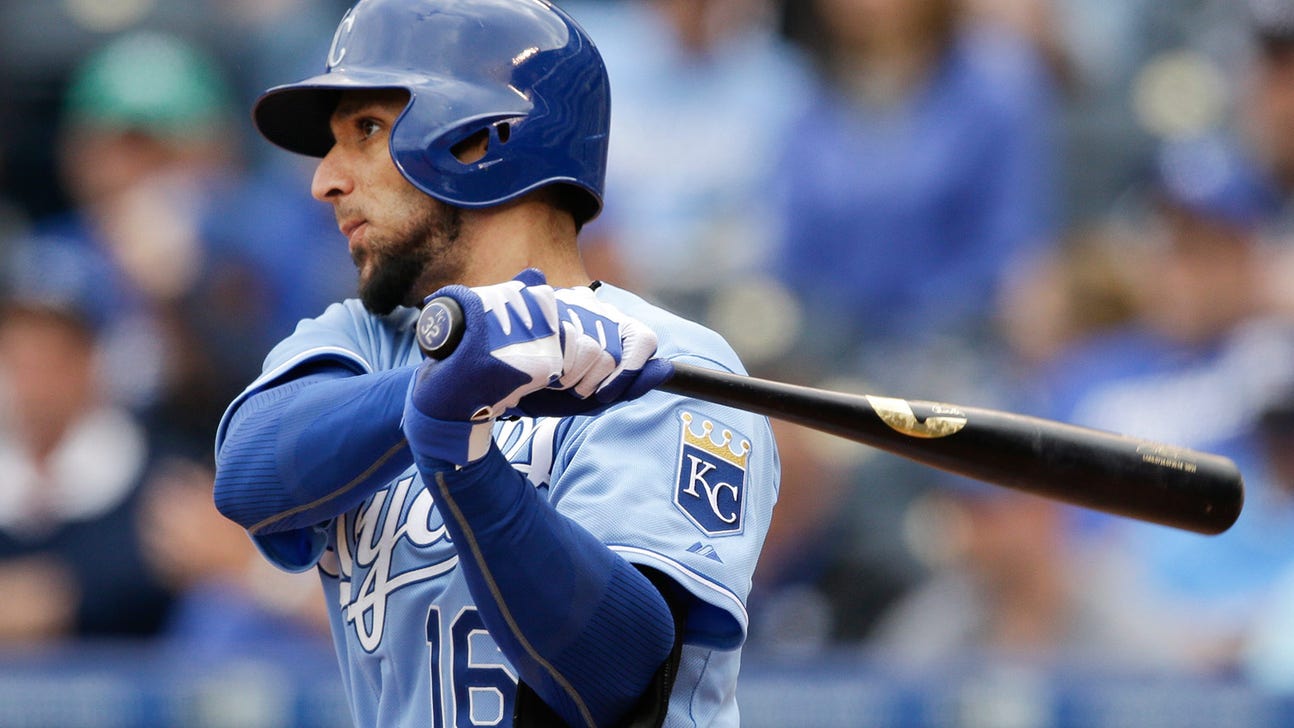 Royals' Paulo Orlando smashes triples record