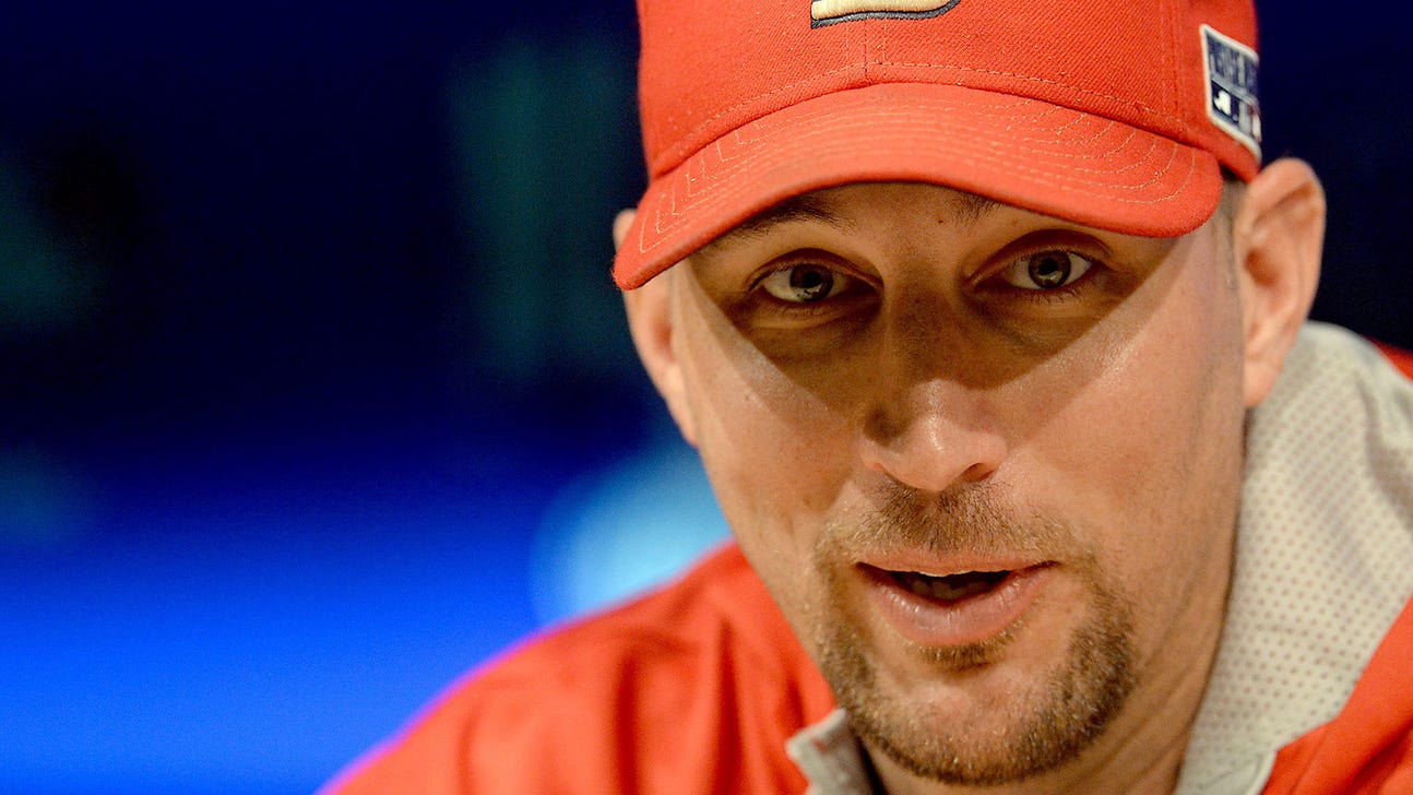 Cardinals' Wainwright is nominated for Roberto Clemente Award