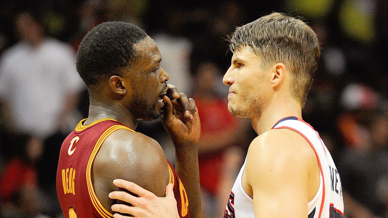 Kyle Korver: Luol Deng doesn't believe Danny Ferry, Hawks are racists