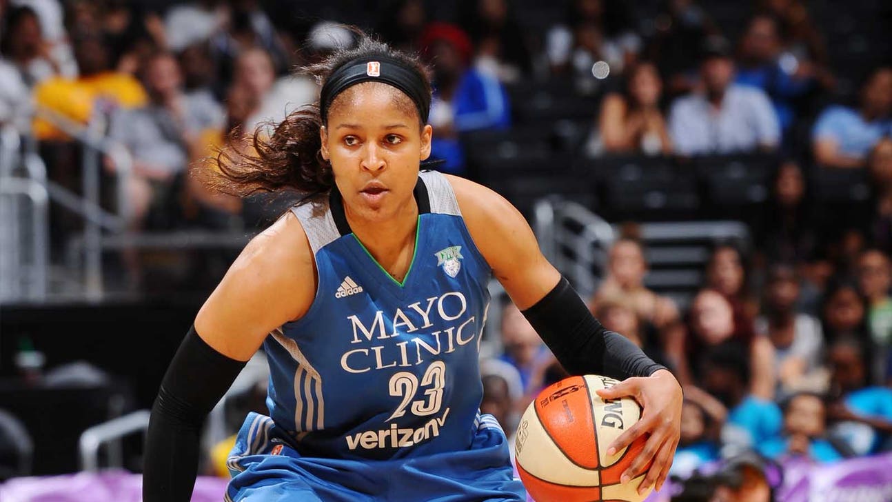 Lynx squeak past formerly undefeated Sparks, improve to 13-0