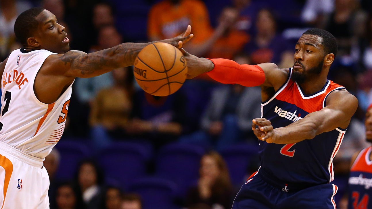 No structural damage in John Wall's knee after scary collision