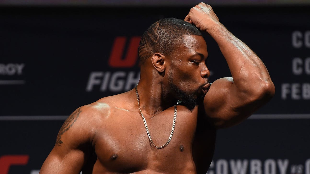 Oluwale Bamgbose scores first-round KO after vicious head kick