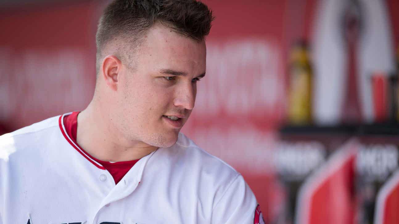 Mike Trout wins 2016 AL MVP Award