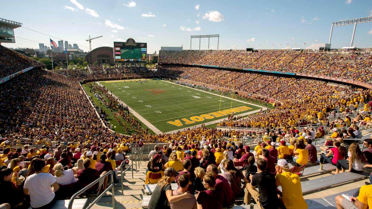 Minnesota tweets Frogger themed graphic for TCU game