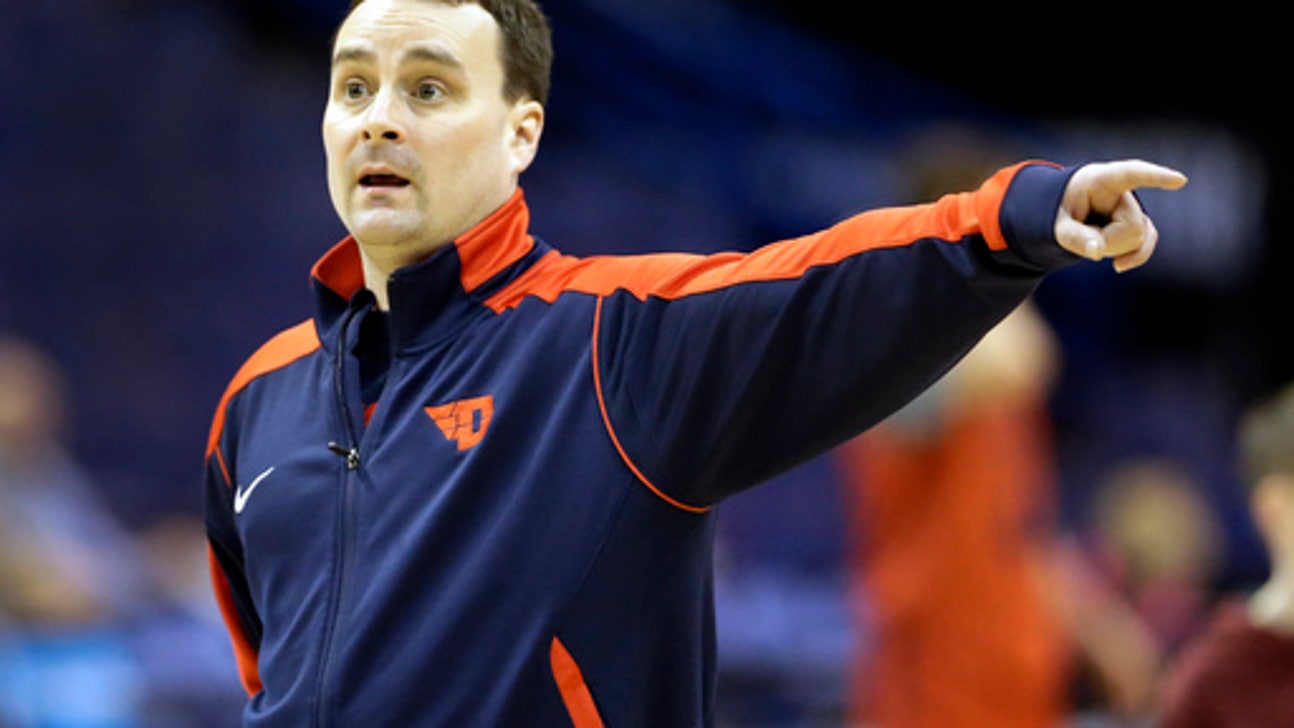 Dayton gives coach Archie Miller an extra year on contract