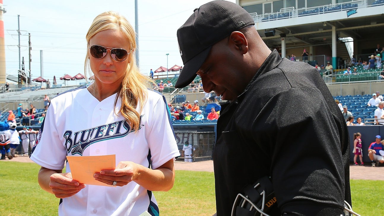 Softball icon Jennie Finch becomes 1st woman to manage pro baseball team