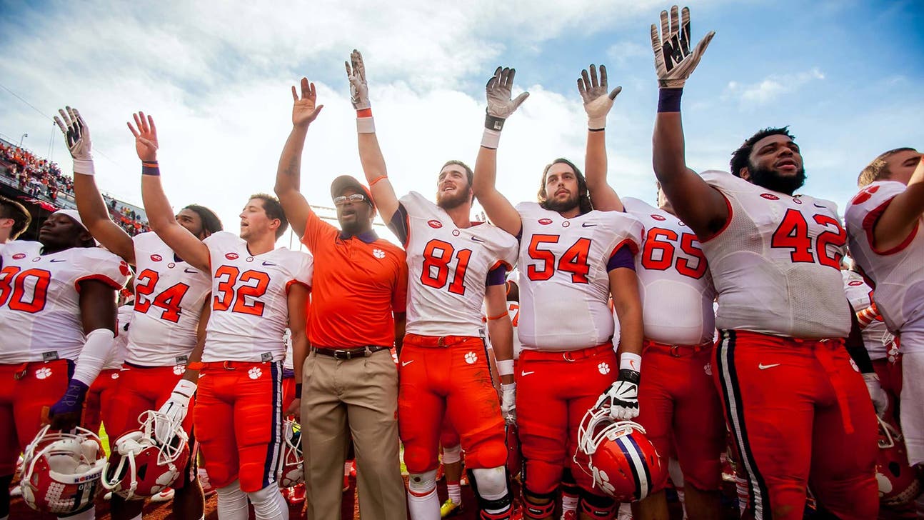 Surprise! Clemson players show up at 6-year old fan's birthday party