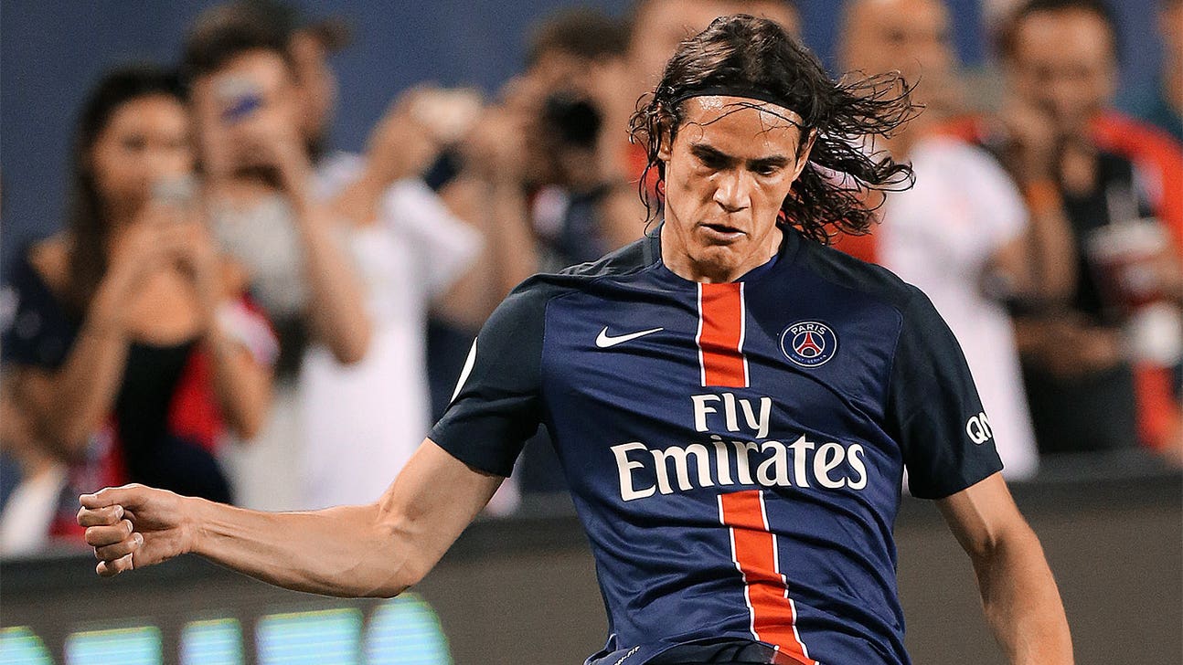 Cavani speaks in third-person, says he's a great center forward