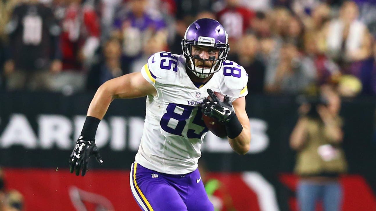 Vikings TE Ellison out six months with knee injury