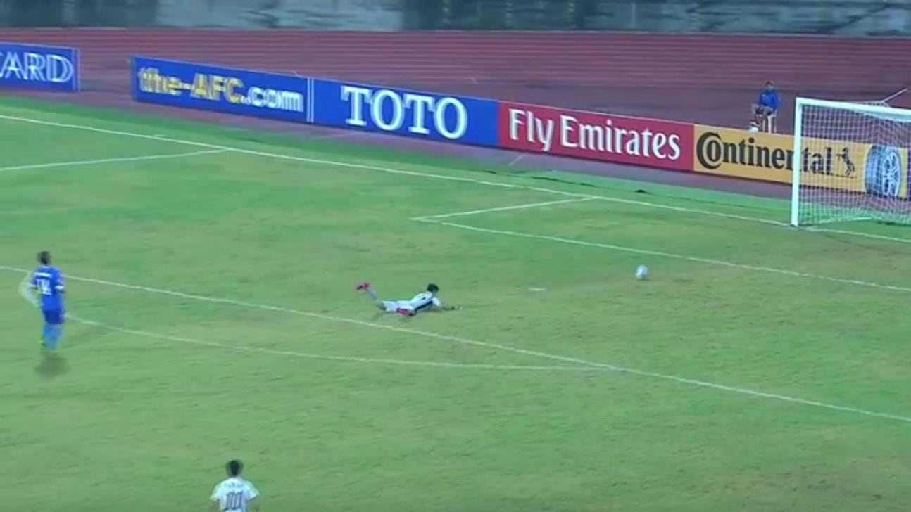 Goalkeeper scores suspicious goal from his own box in AFC U-16 championship