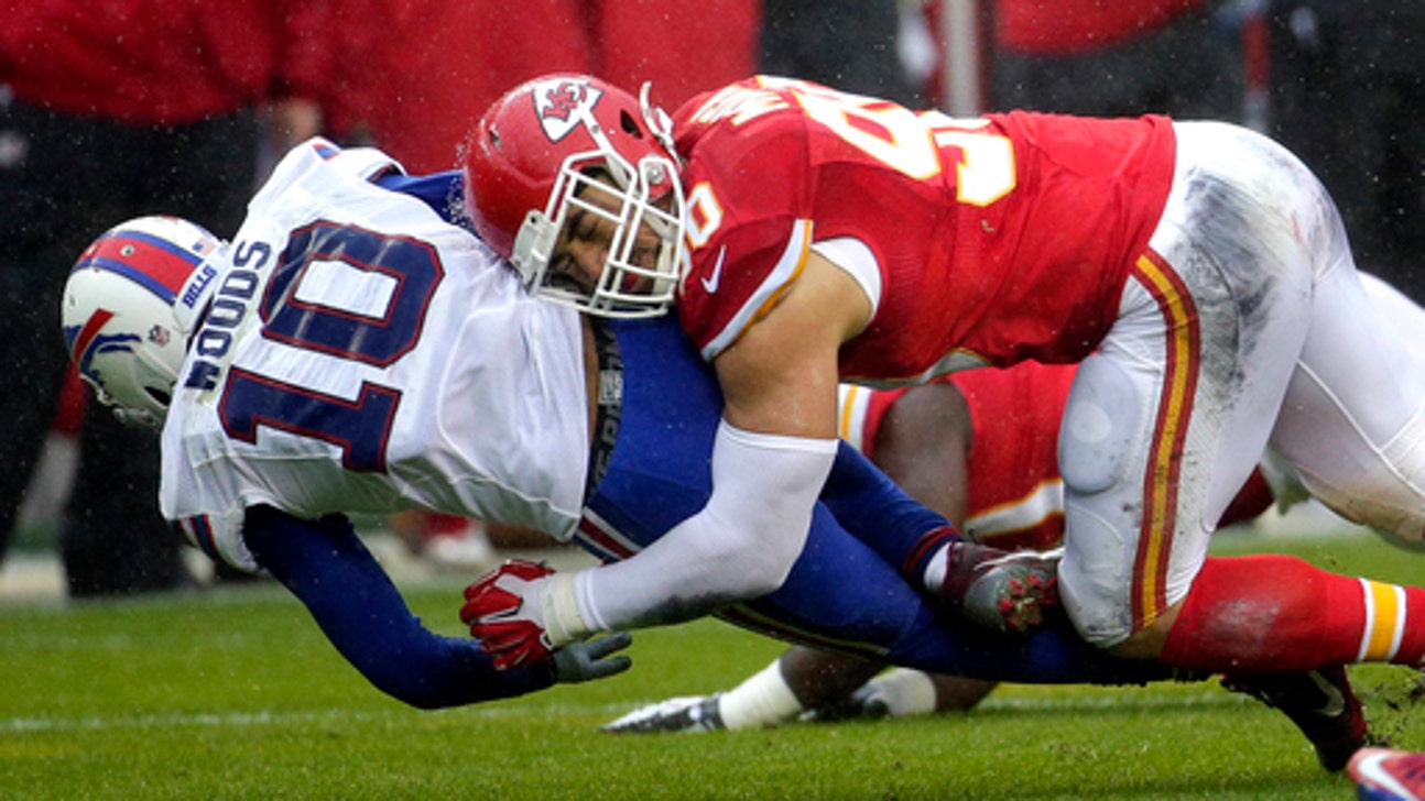 Kansas City Chiefs GM says Justin Houston didn't re-injure himself in playoffs